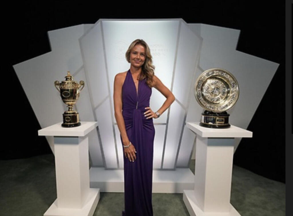 Hantuchová nechábala ani na Wimbledone, na ktorom pútala pozornosť skôr ohromujúcim sexappelom, ako otázkami.