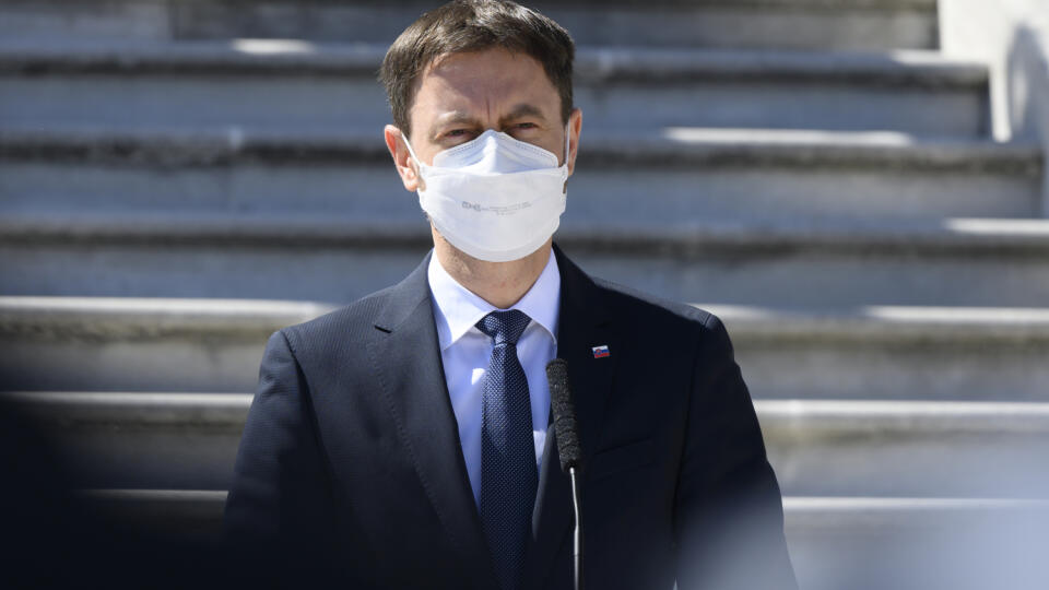 Na snímke predseda vlády SR Eduard Heger počas príhovoru na tlačovej konferencii o budúcnosti Európy v Bratislave v nedeľu 9. mája 2021. FOTO TASR - Pavel Neubauer