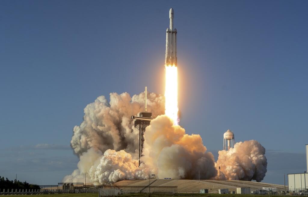USA vesmír SpaceX Falcon Heavy raketa druhá štart