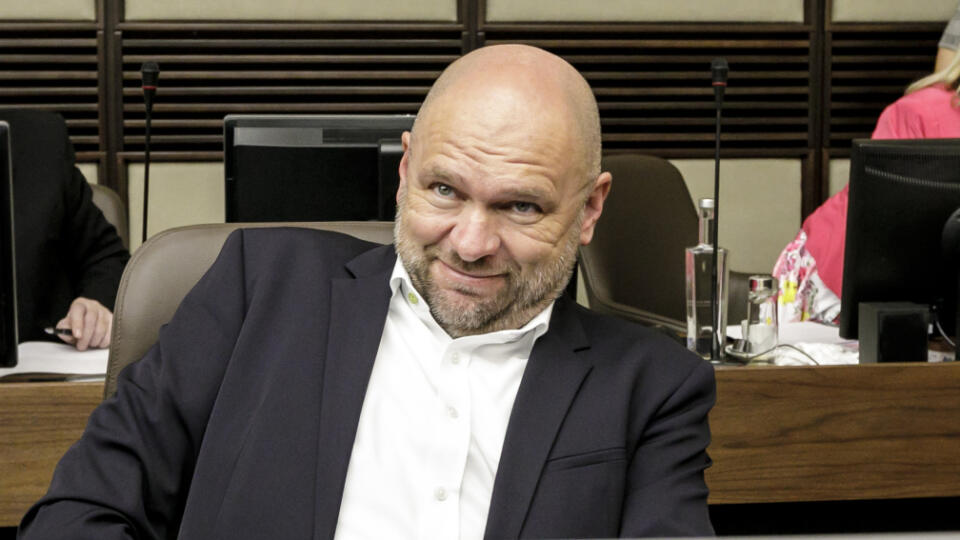 Na snímke prvý podpredseda vlády a minister hospodárstva SR Richard Sulík (SaS) počas 21. zasadnutia vlády SR 20. mája 2020 v Bratislave.