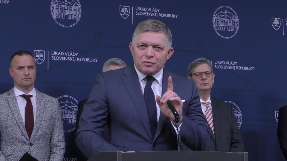 Na snímke premiér SR Robert Fico (Smer-SD) na tačovej konferencii v Bratislave 25. januára 2025. Koalícia predloží k novele Trestného zákona pozmeňovacie návrhy, ktoré konzultuje s generálnou prokuratúrou aj Európskou komisiou. Nebudú nič meniť na základnej podstate novelizácie Trestného zákona, Trestného poriadku a návrhu zrušenia Úradu špeciálnej prokuratúry. Pokiaľ opozícia predloží svoje pozmeňovacie návrhy, koalícia ich zváži. FOTO TASR - Jakub Popelka