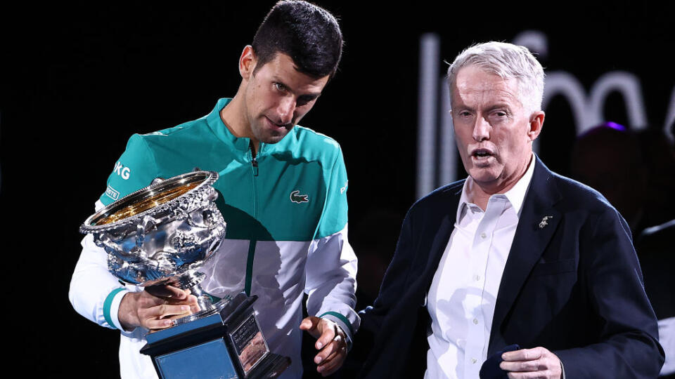 Šéf Australian Open Craig Tiley s Novakom Djokovičom.