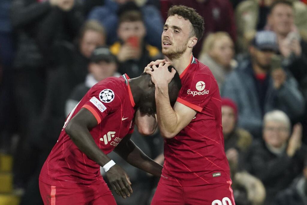 V anglickom futbalovom klube FC Liverpool prepukol koronavírus. Po hlavnom trénerovi Jürgenovi Kloppovi mal pozitívny test aj jeho asistent Pep Lijnders.
