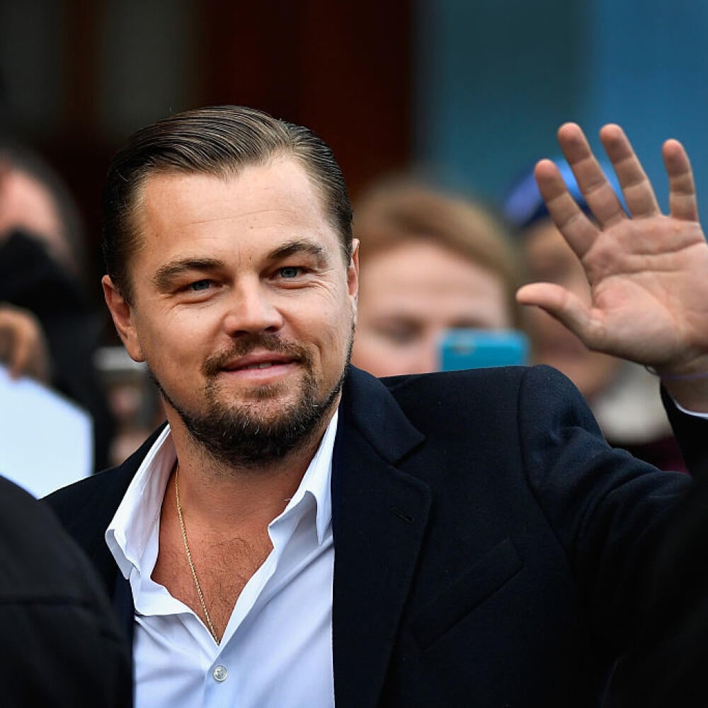 EDINBURGH, SCOTLAND - NOVEMBER 17: Hollywood actor Leonardo DiCaprio arrives at Home restaurant during his first visit on November 17, 2016 in Edinburgh, Scotland. The Oscar winning actor is in Edinburgh to speak at the Scottish Business Awards at the Edinburgh International Conference Centre. (Photo by Jeff J Mitchell/Getty Images)