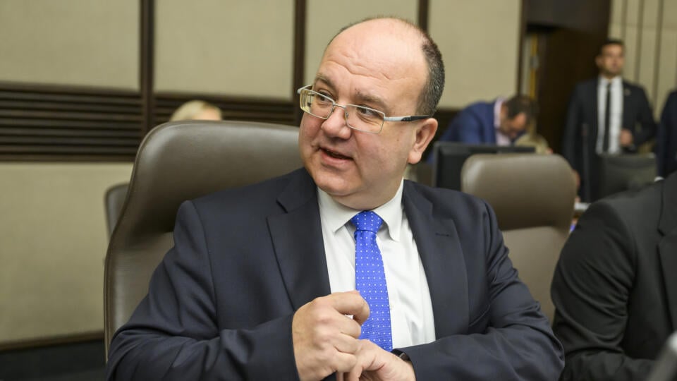 Na snímke dočasne poverený minister zahraničných vecí a európskych záležitostí SR Miroslav Wlachovský počas 20. rokovania vlády SR v Bratislave v stredu 18. októbra 2023. FOTO TASR - Jaroslav Novák