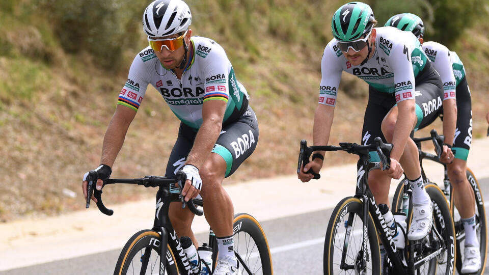 Peter Sagan (vpredu).
