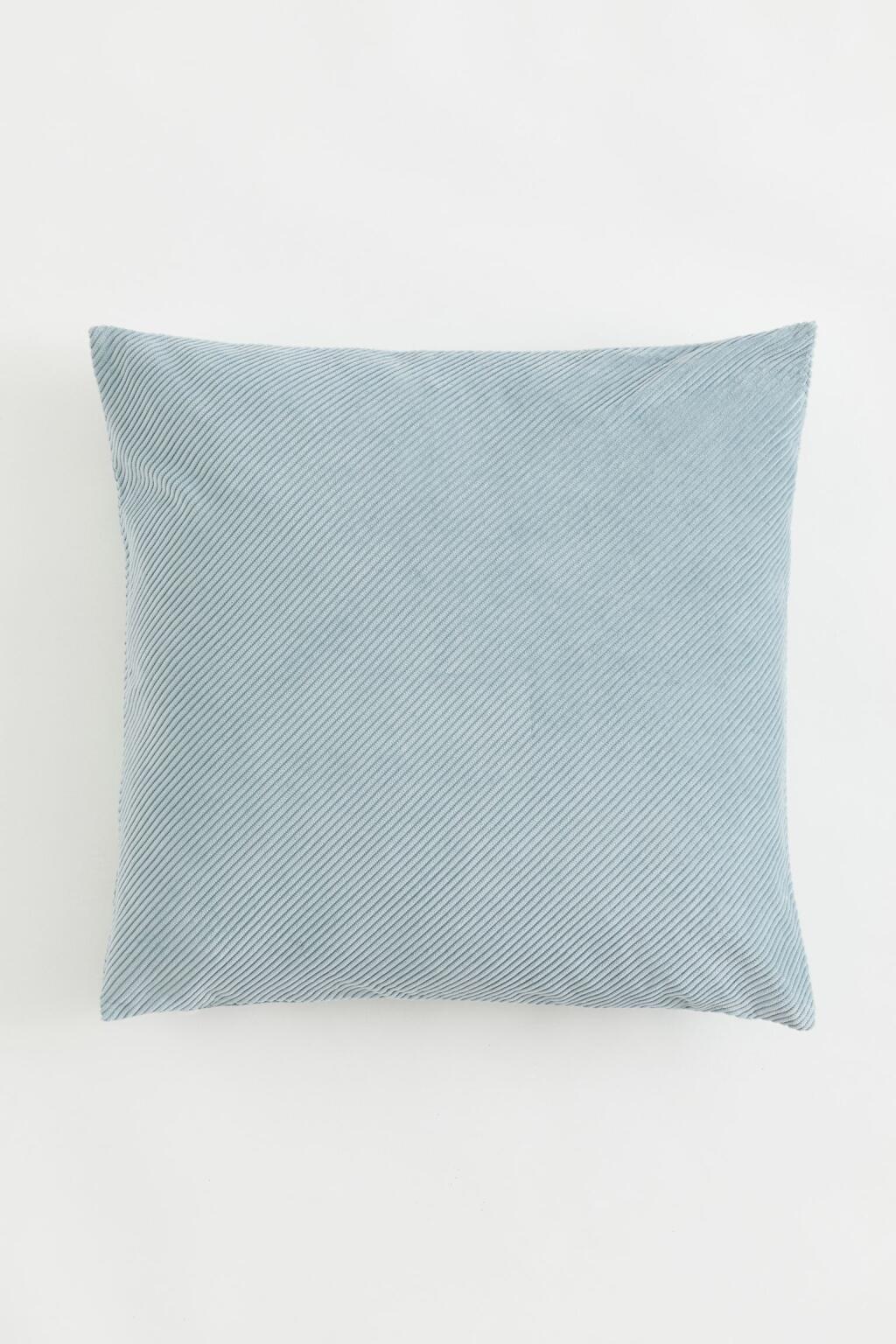 3. Menčestrový poťah na vankúš, H&M Home, 14,99 €